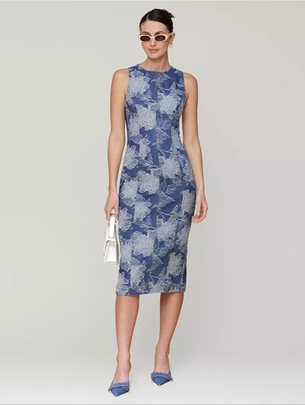 Avec Les Filles Sleeveless Embroidered Floral Denim Midi Dress Size 4 NWT
